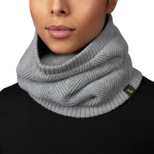 NWOT LOLE Women's Light Gray Knit Neck warmer